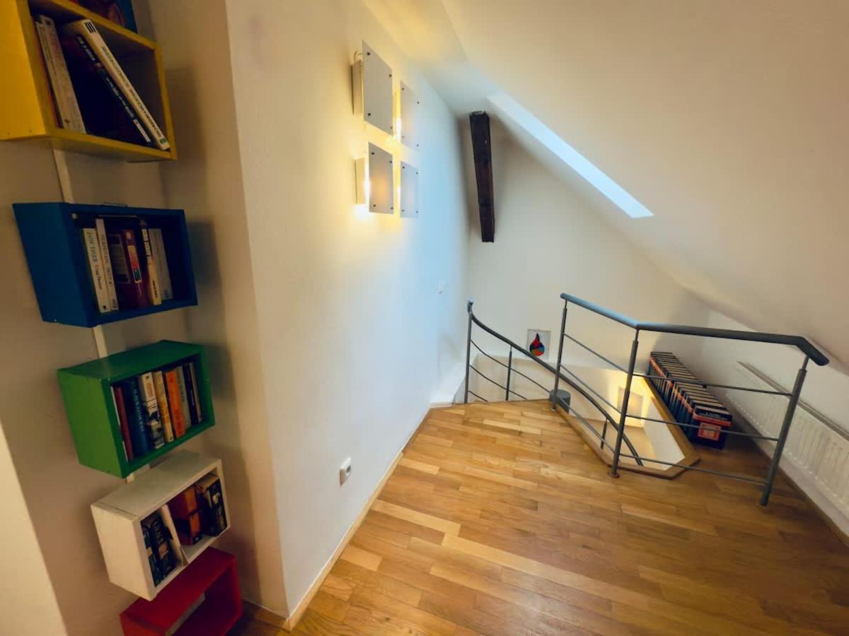 Attic 15 Min To Charles Bridge Apartmán